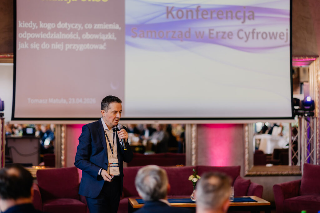 Tomasz Matuła w trakcie prelekcji