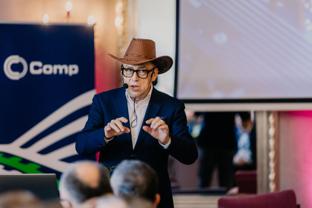 Maciej Orłoś - prowadzący konferencję